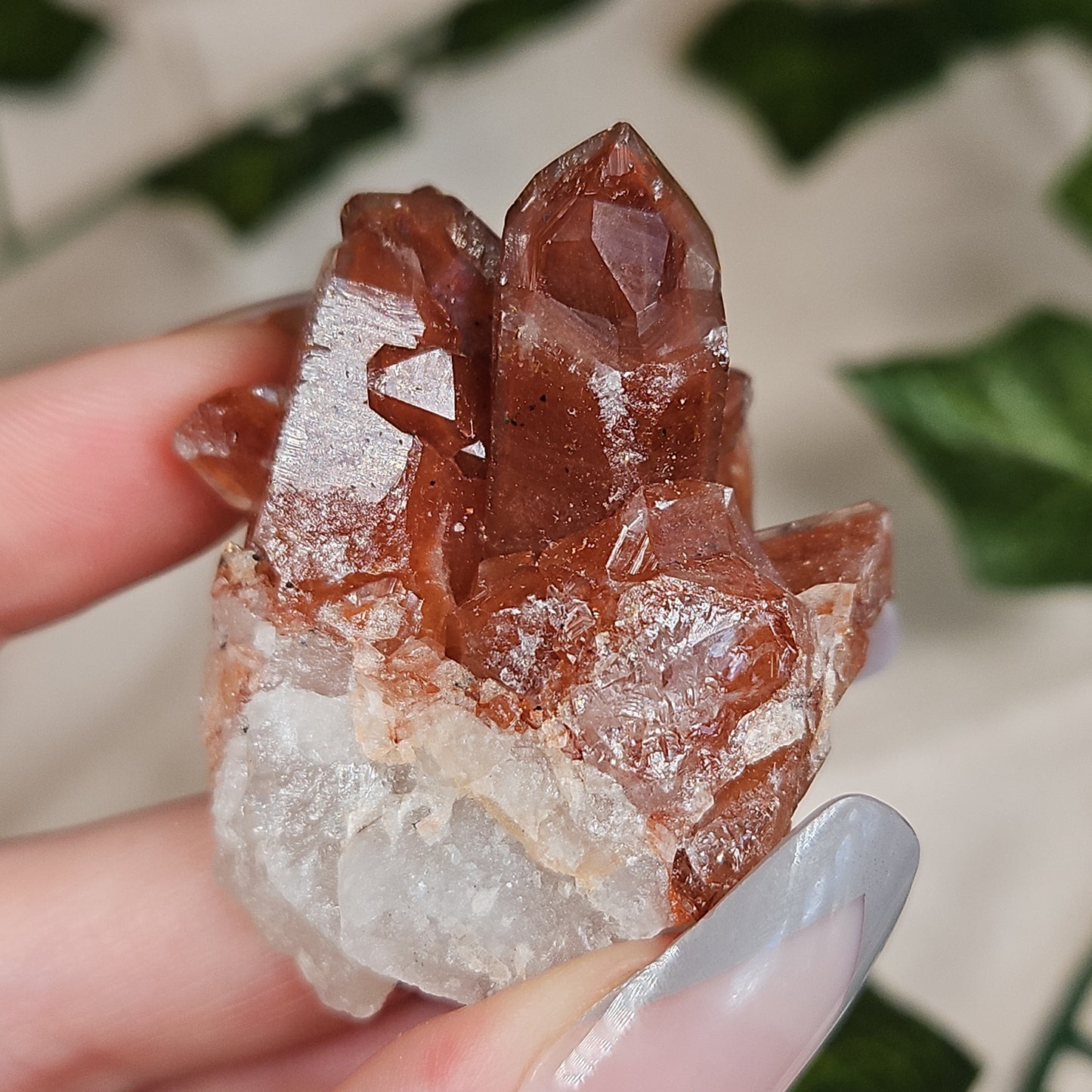 Hematoid quartz cluster