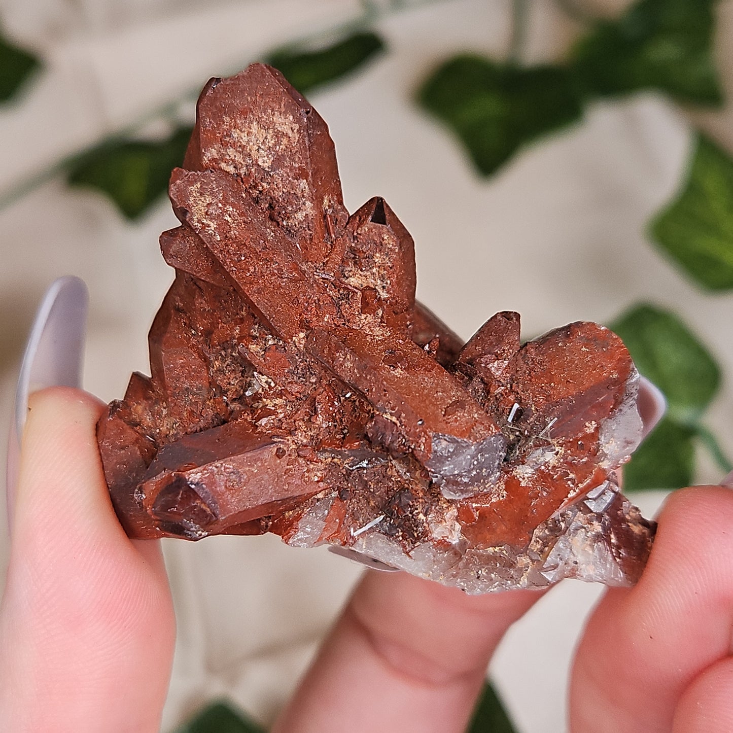 Hematoid quartz cluster