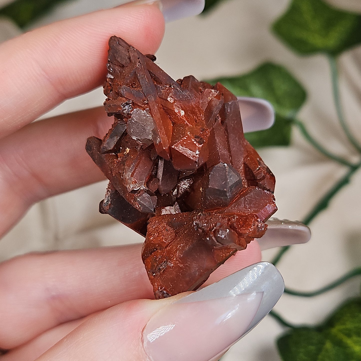 Hematoid quartz cluster