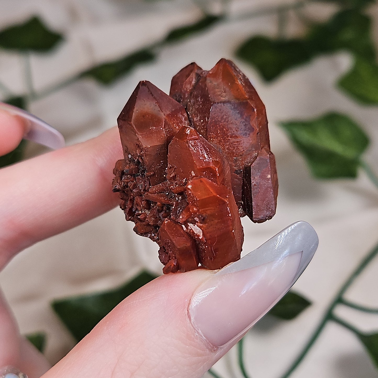 Hematoid quartz cluster