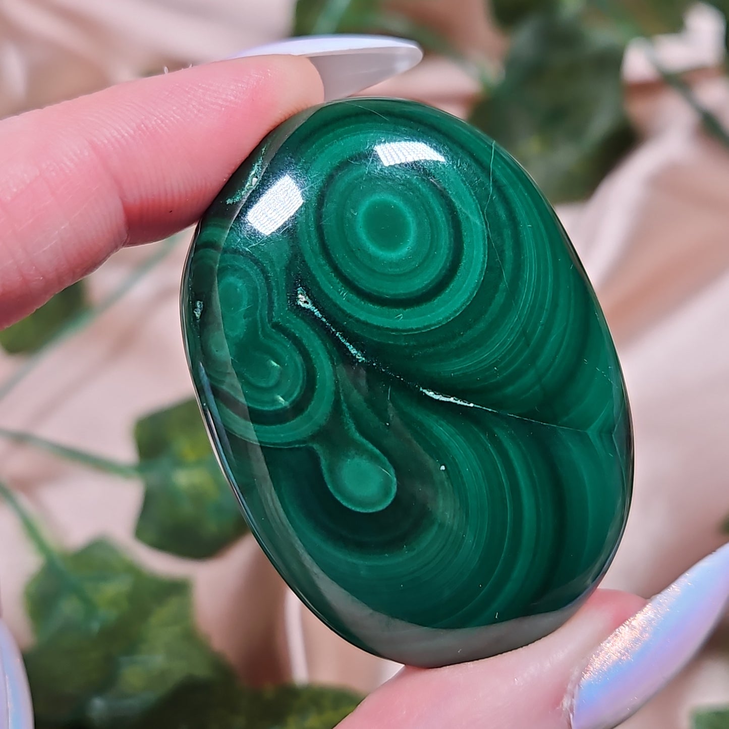 Malachite palmstone