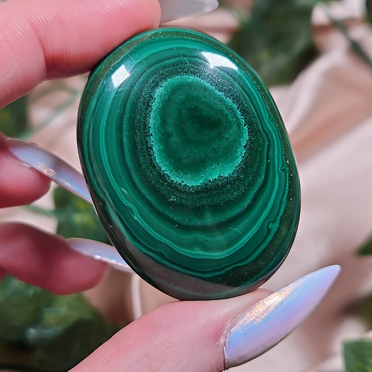 Malachite palmstone