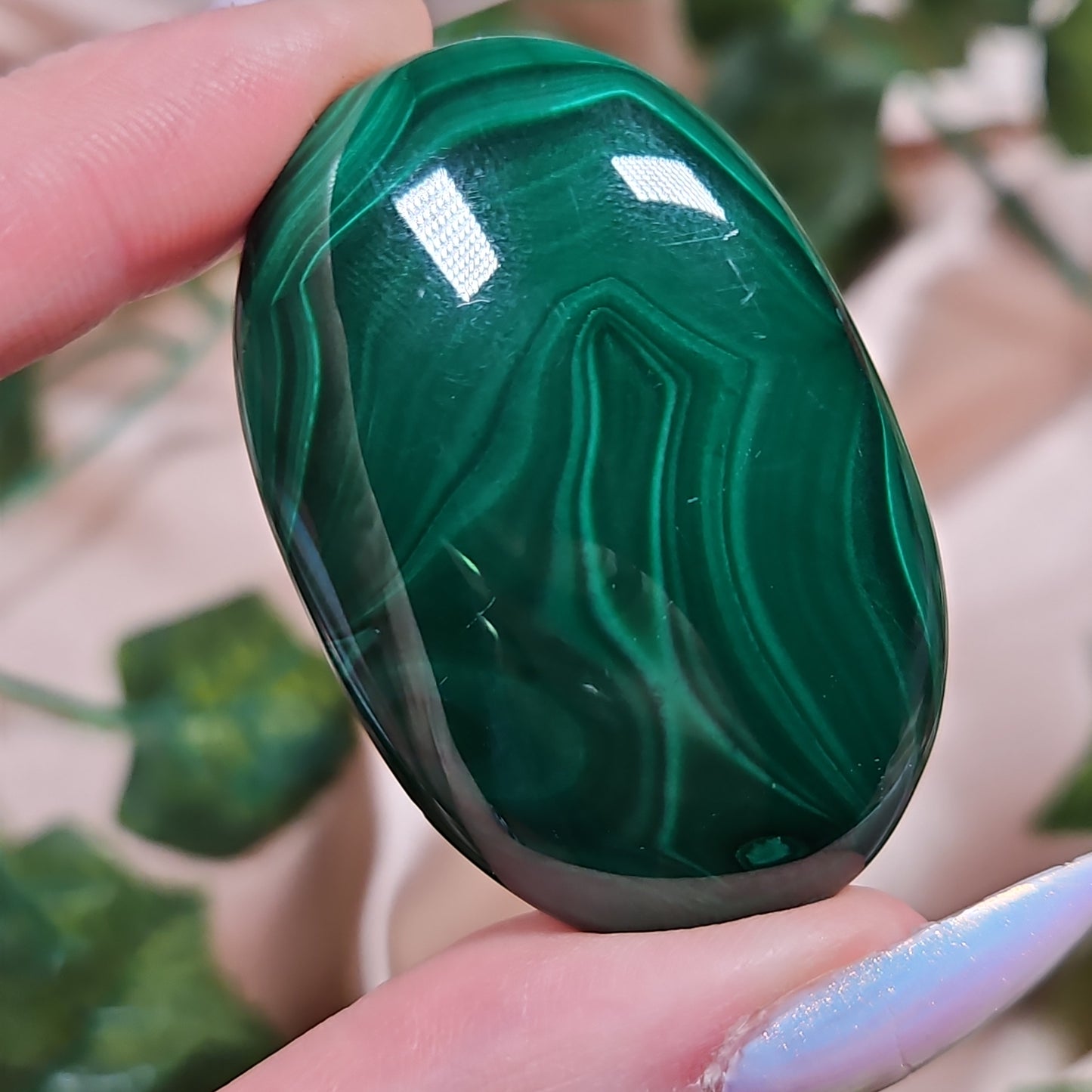 Malachite palmstone