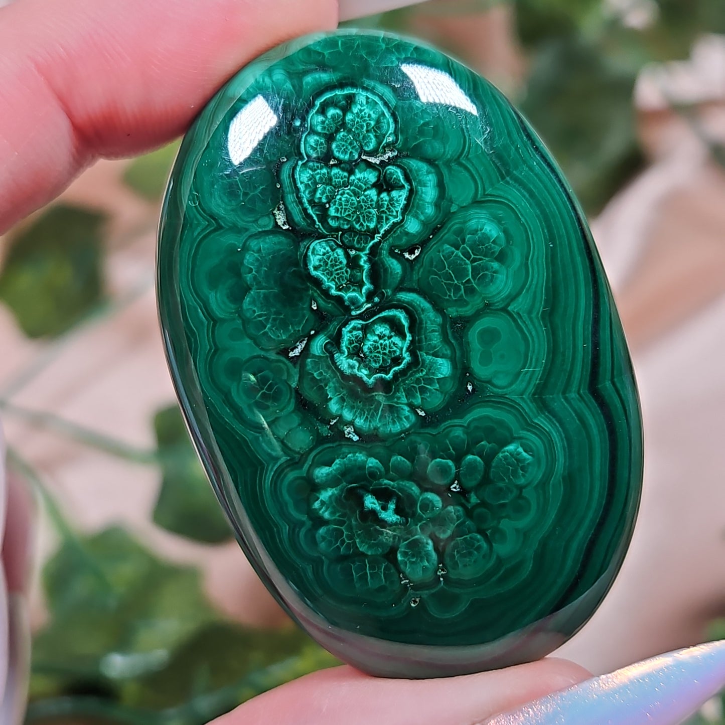 Malachite palmstone