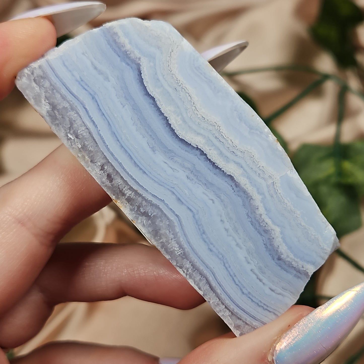 Self standing blue lace agate slab