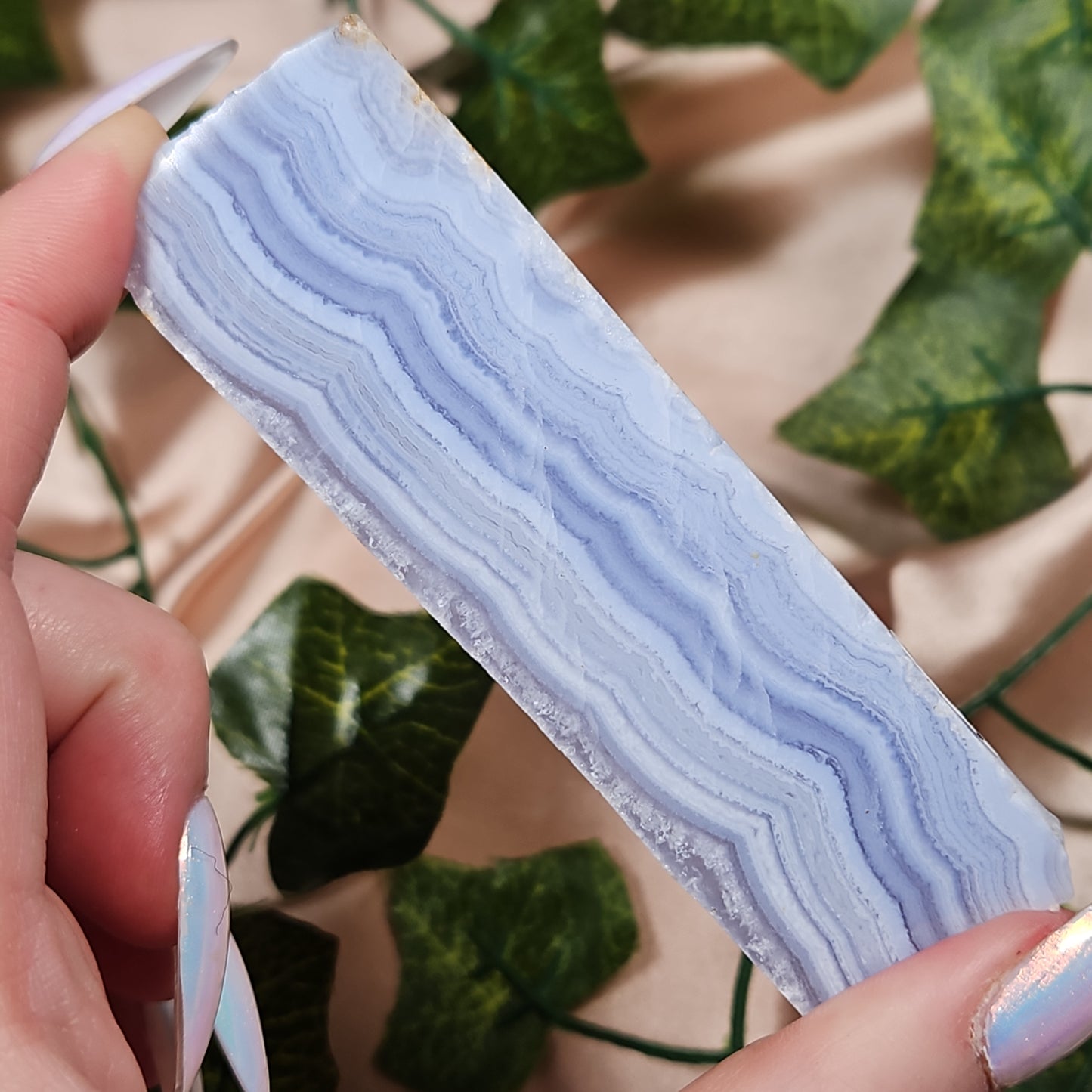 Self standing blue lace agate slab