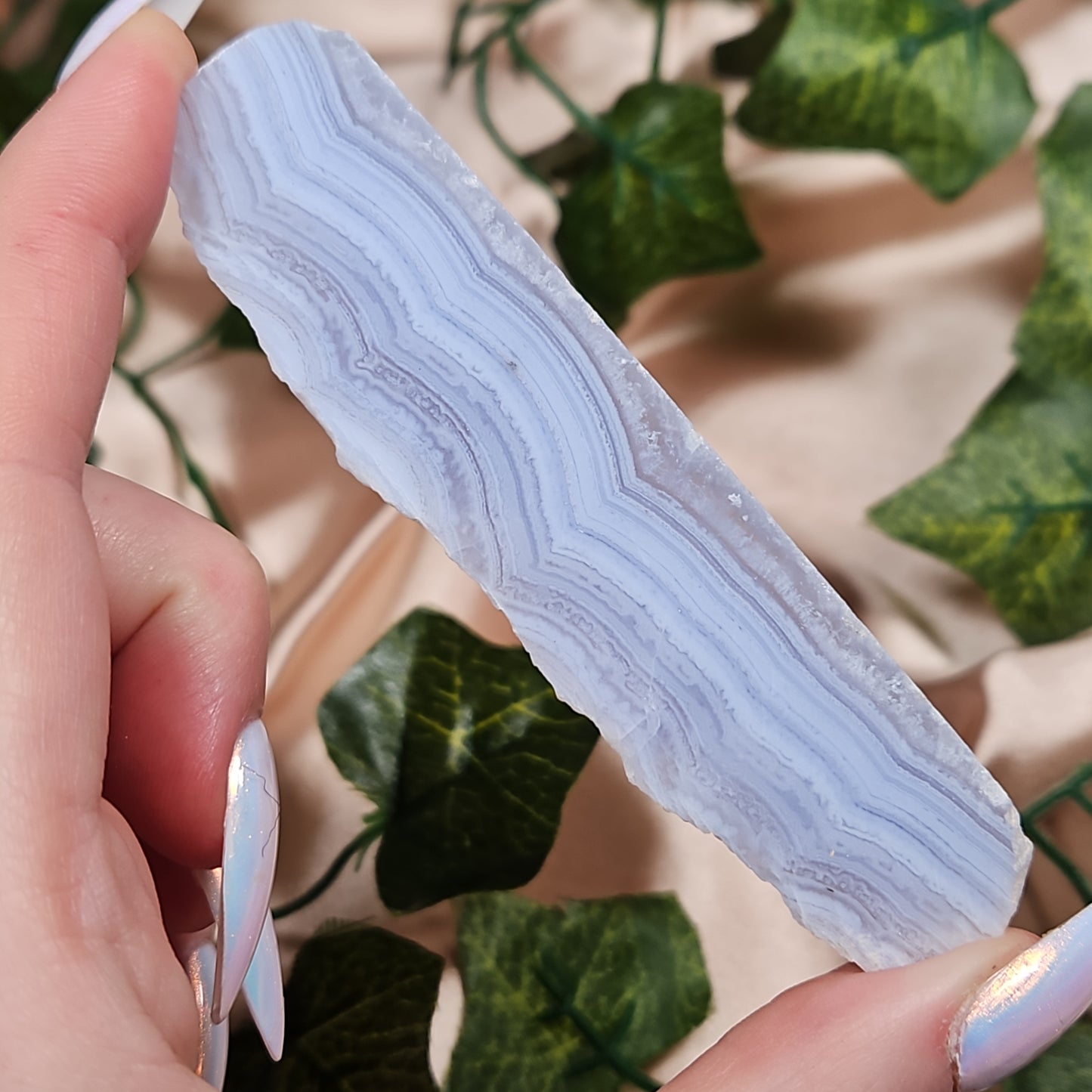 Self standing blue lace agate slab