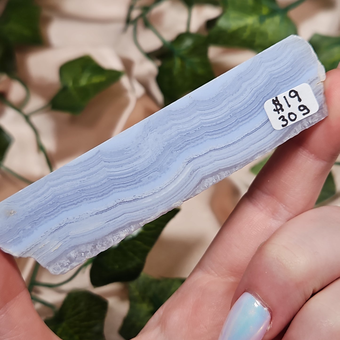 Self standing blue lace agate slab