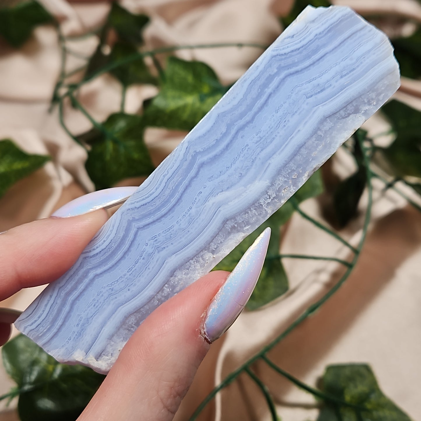 Self standing blue lace agate slab