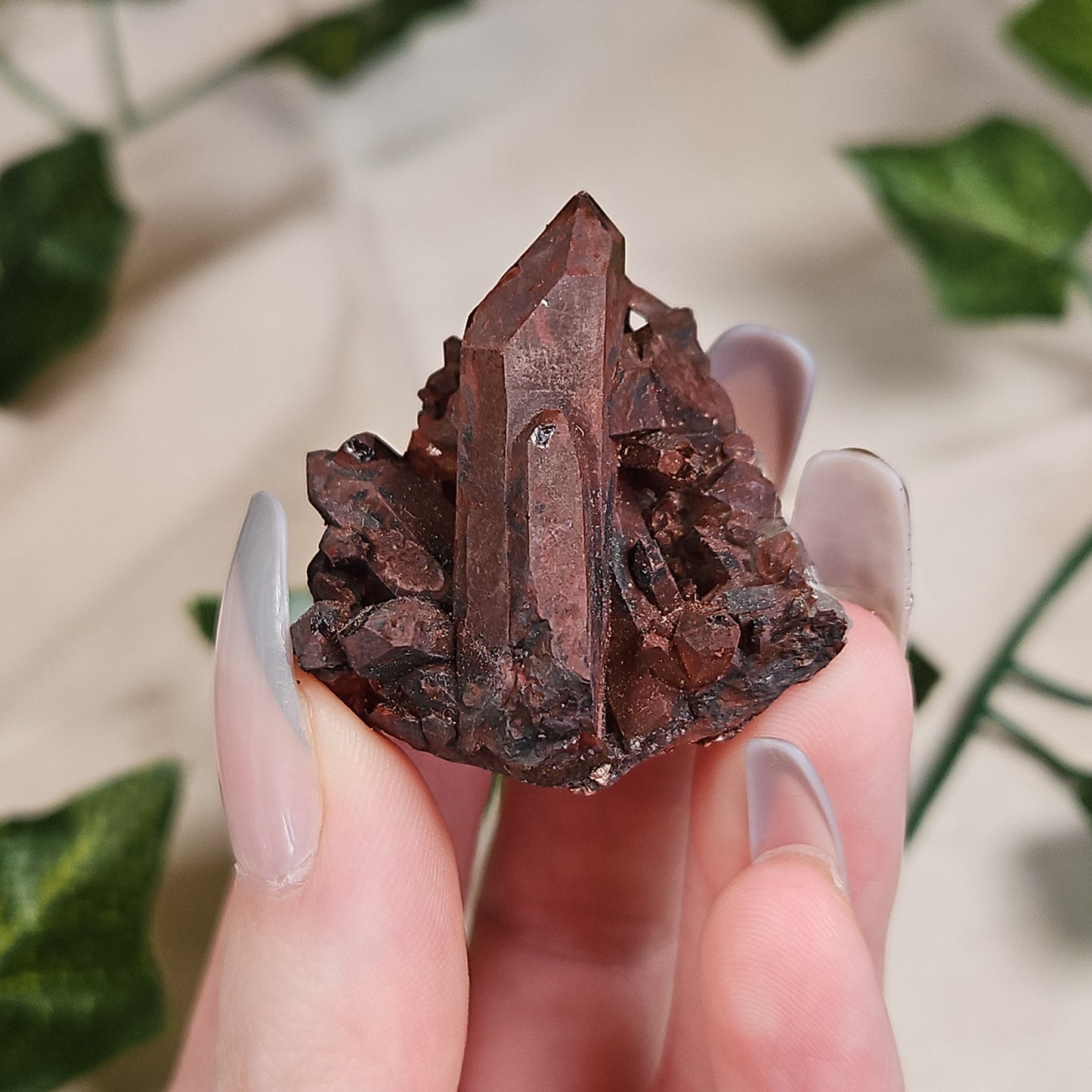 Hematoid quartz cluster