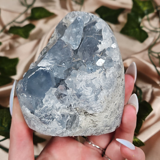 Celestite cluster