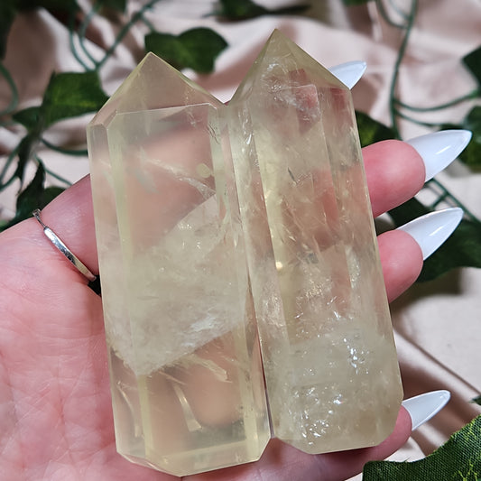 Lemon quartz tower