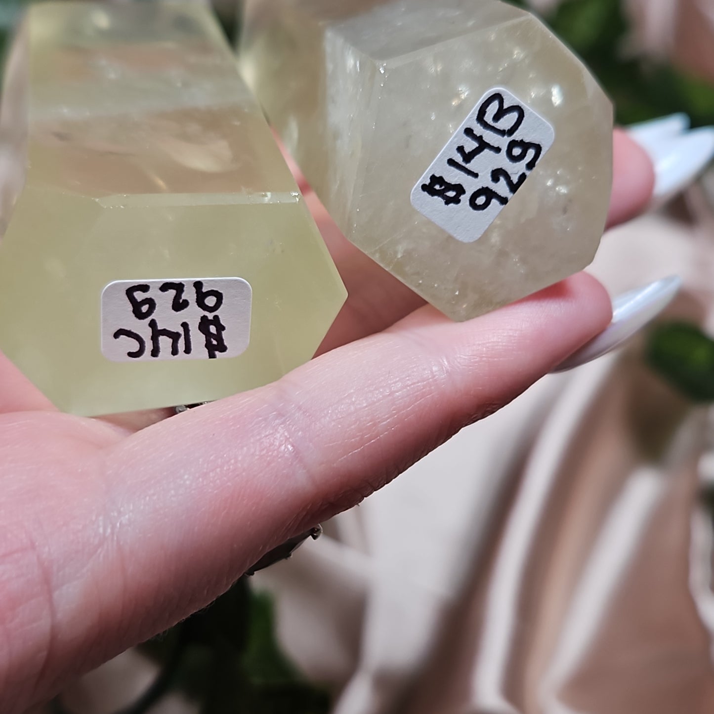 Lemon quartz tower