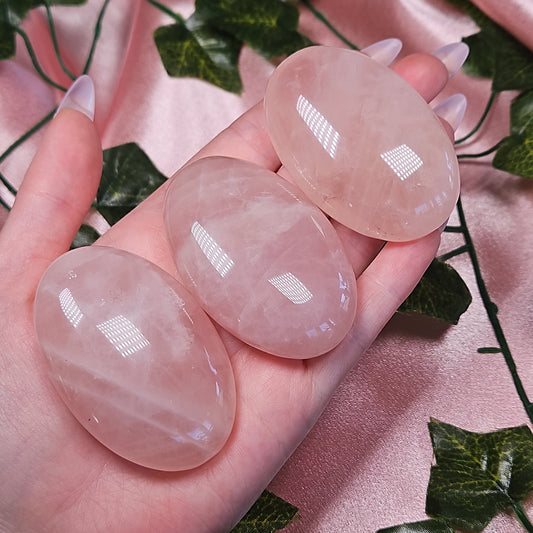 Rose quartz palmstone