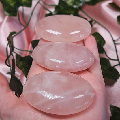 Rose quartz palmstone