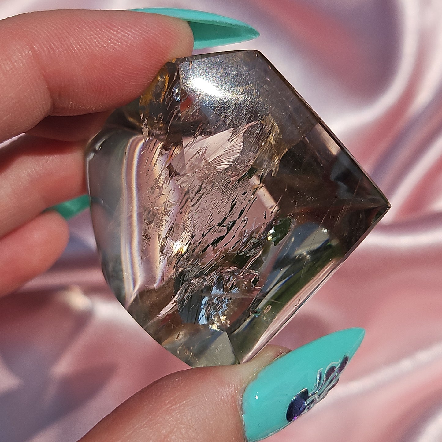 Light Smokey quartz freeform