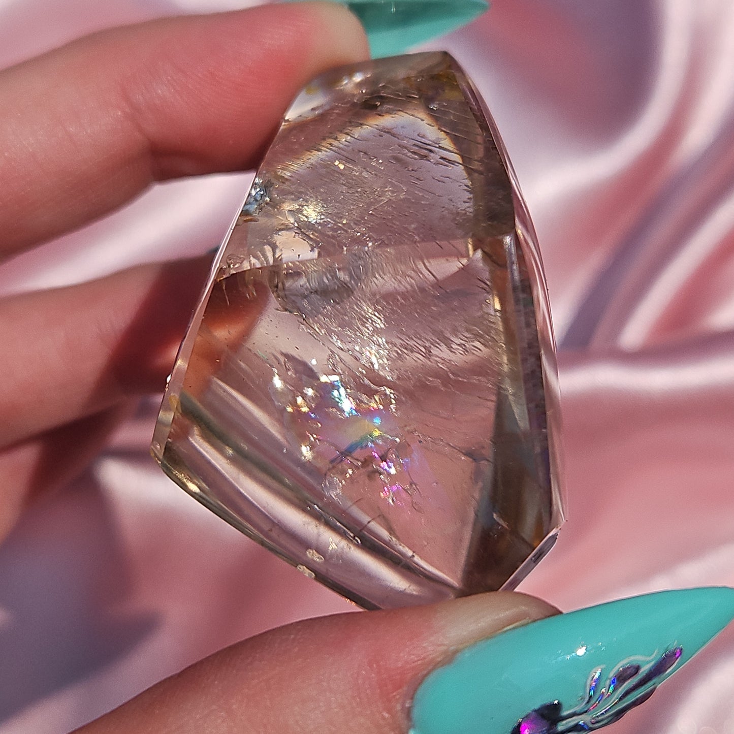 Light Smokey quartz freeform