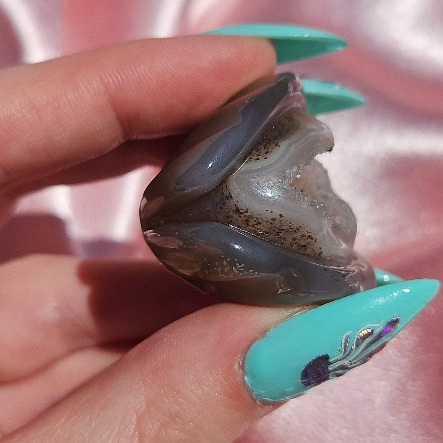 Druzy agate clam