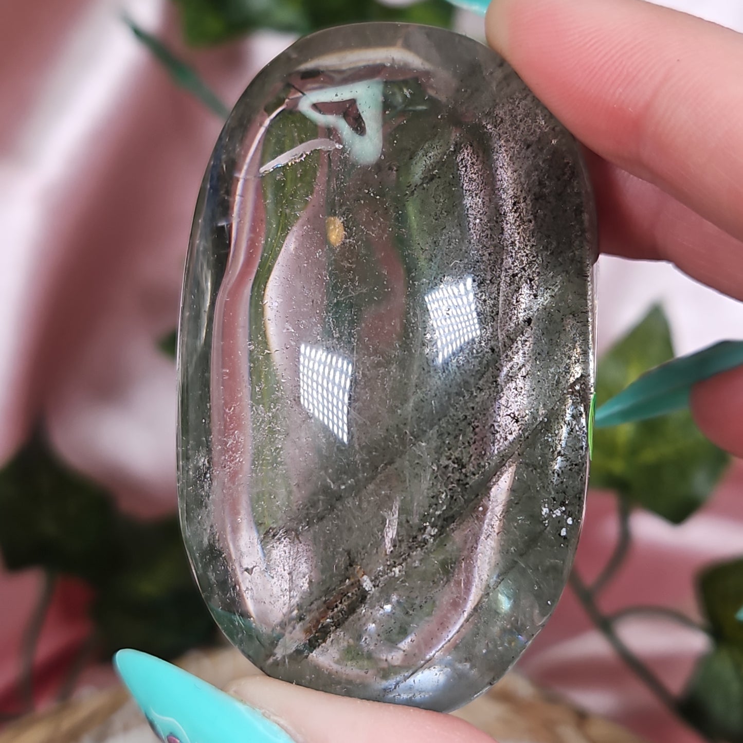 Garden quartz palmstone