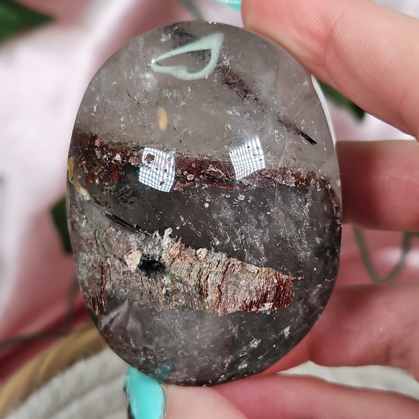 Garden quartz palmstone