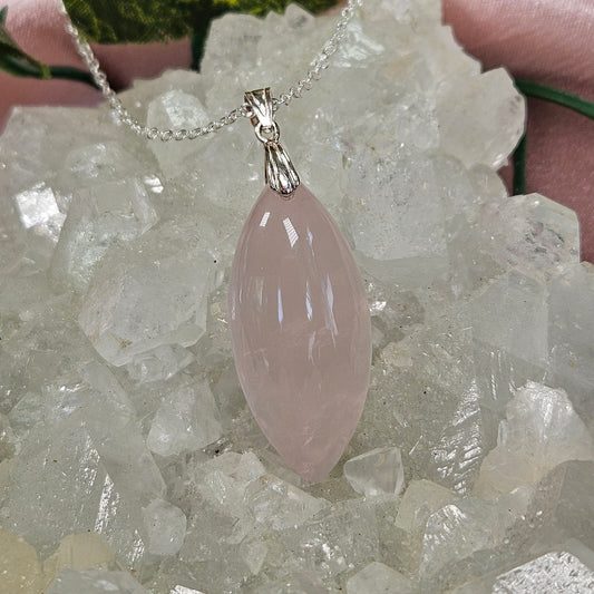 Rose quartz pendent