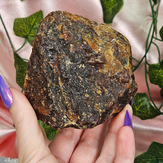 Baltic blue amber (uv reactive)