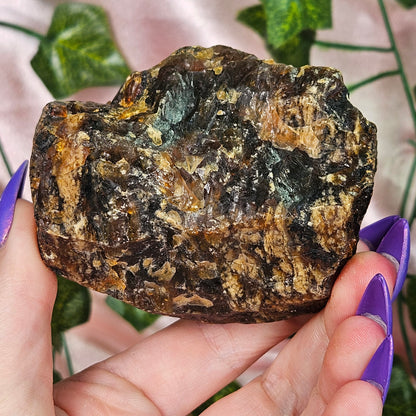 Baltic blue amber (uv reactive)