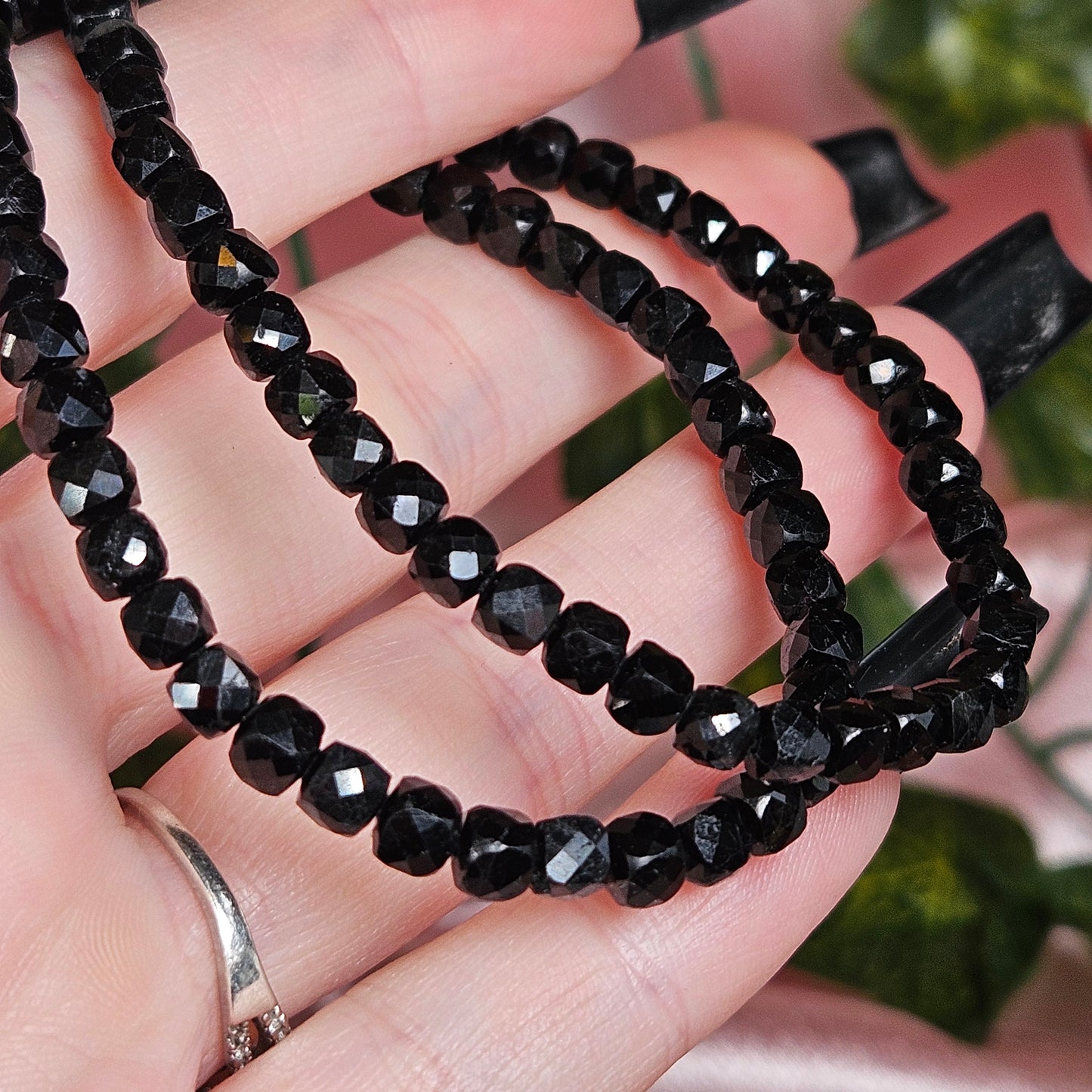 Faceted black spinal 4mm bracelet