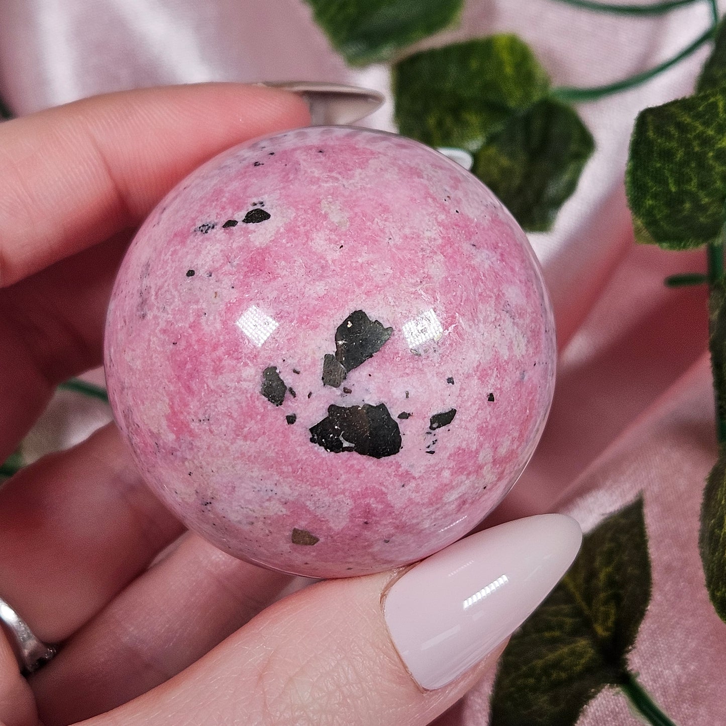 Peruvian bubble gun pink sphere
