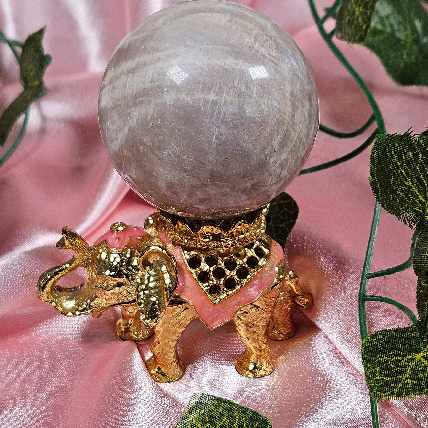 Elephant sphere stand