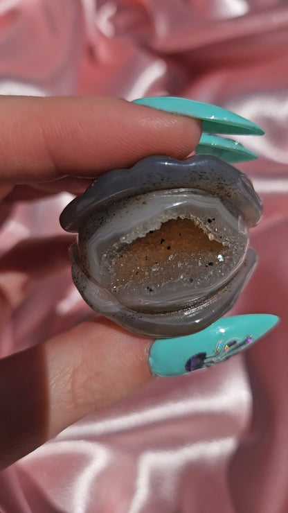 Druzy agate clam
