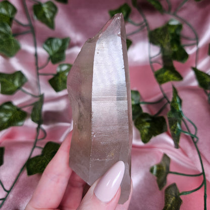 Skeleton Smokey quartz with mica
