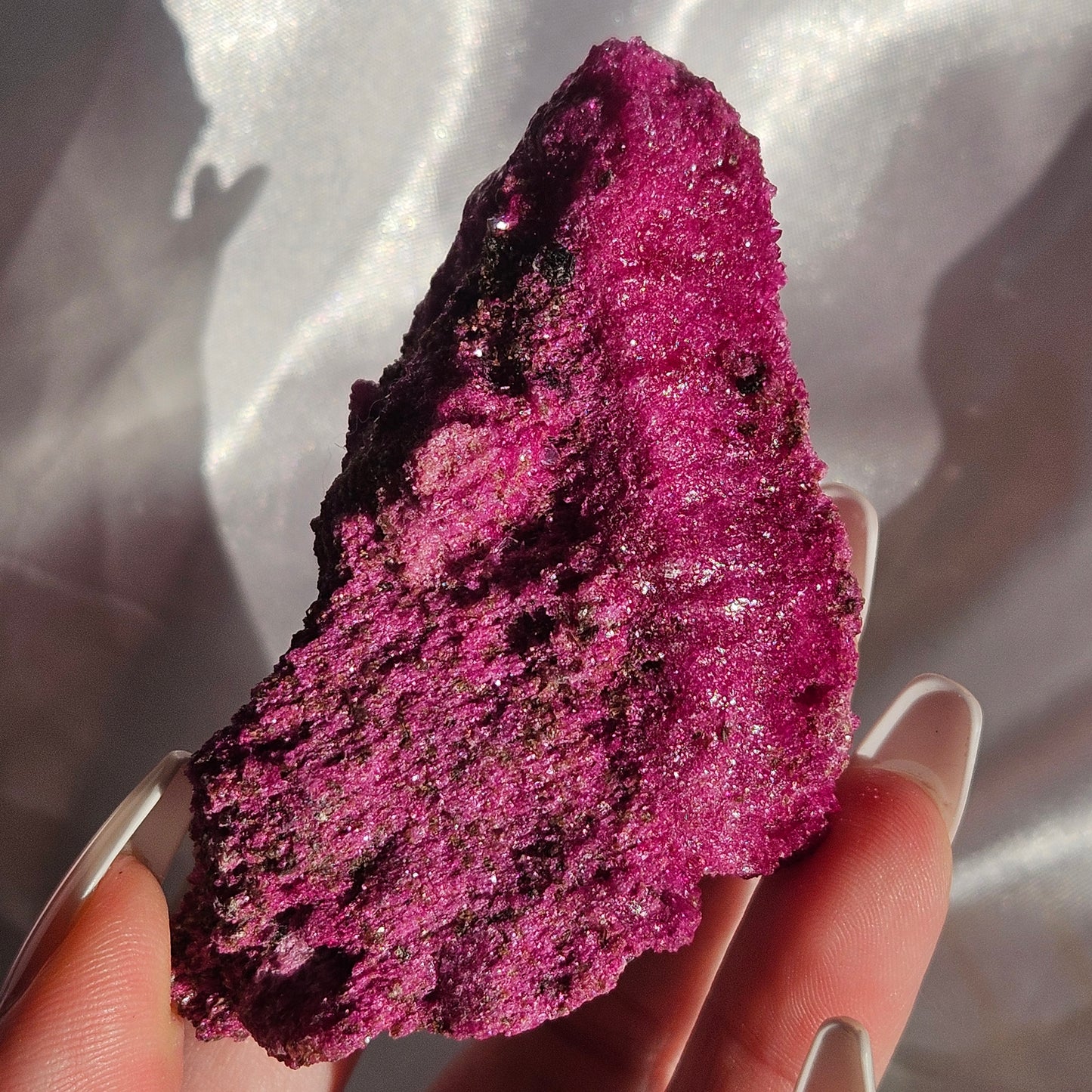 Uv reactive honeycomb ruby