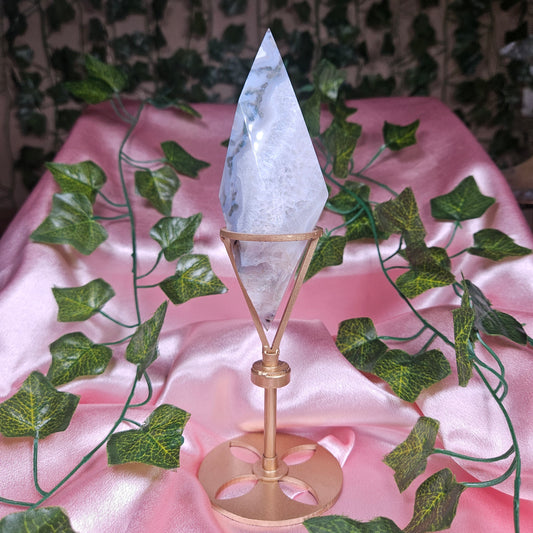 Moss agate diamond on stand