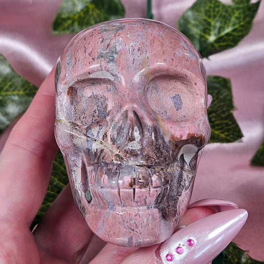 Rhodonite skull