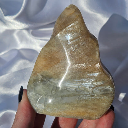 Peach moonstone flame