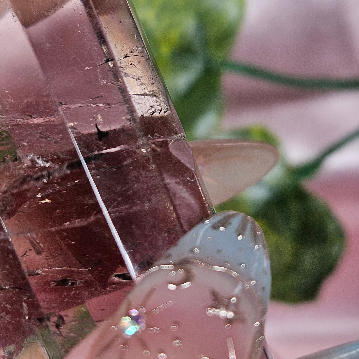 Smokey quartz with rainbows Vogel