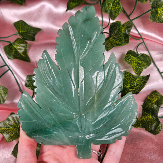 Green adventrine leaf