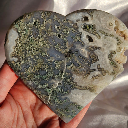 Moss agate heart