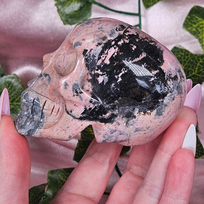 Rhodonite skull