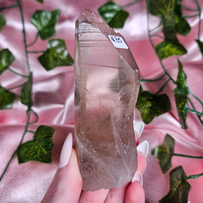 Skeleton Smokey quartz with mica