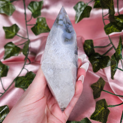 Moss agate diamond on stand