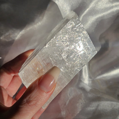 Optical calcite cube