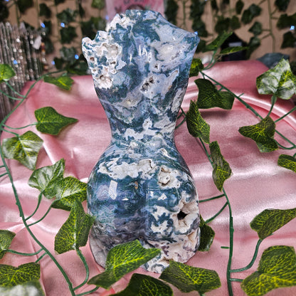 Moss agate statement godess body