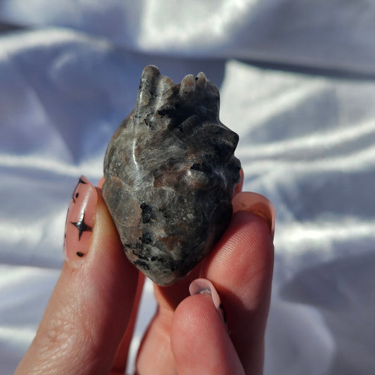 Yooperlite anatomical heart(uv reactive)