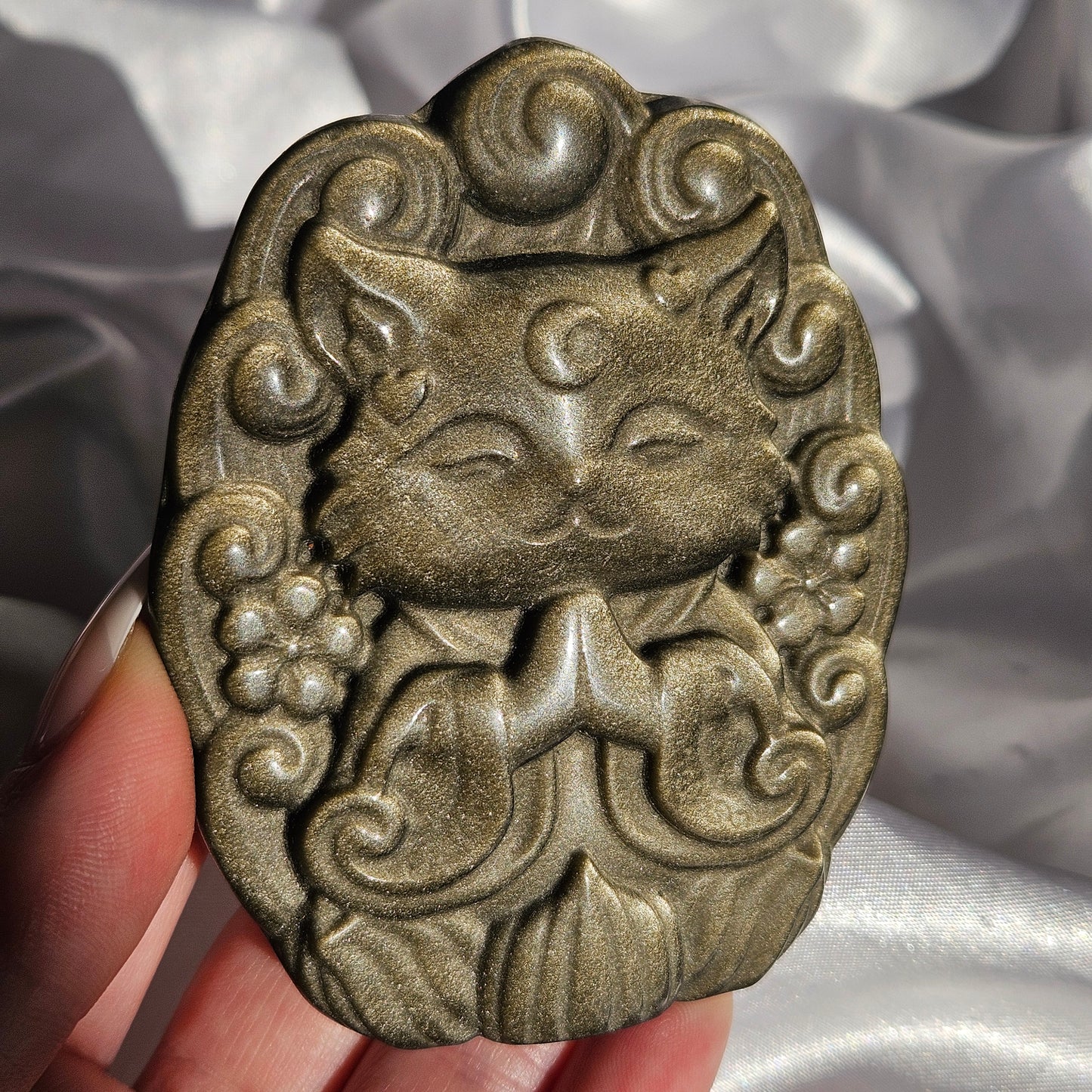 Golden obsidian nine tailed fox
