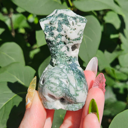 Moss agate goddess body