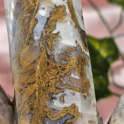 Moss agate triple point