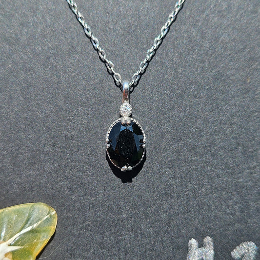 Black spinal pendent