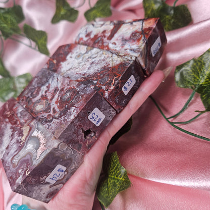 Mexican lace agate tower